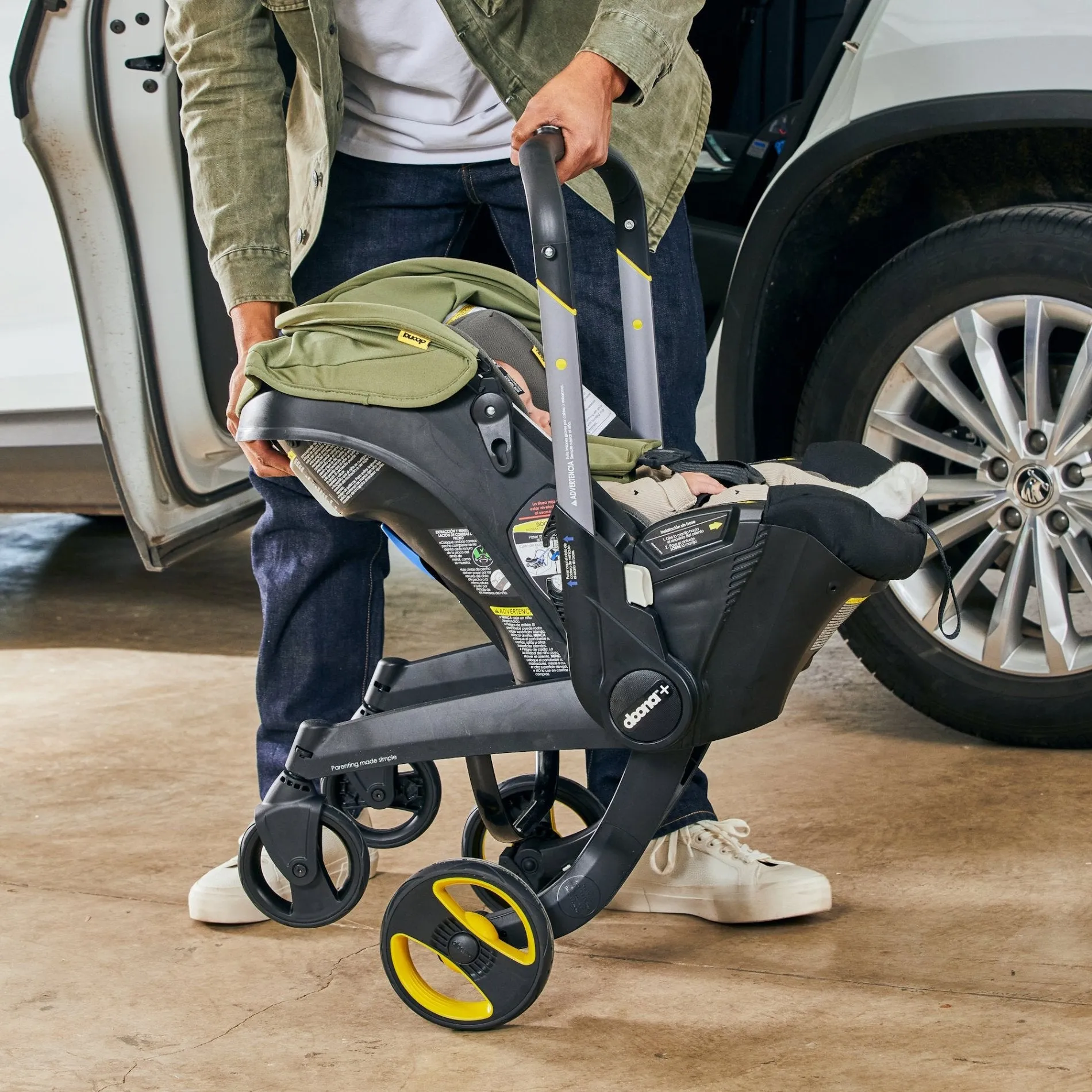 Doona Infant Car Seat & Base Everyday Bundle