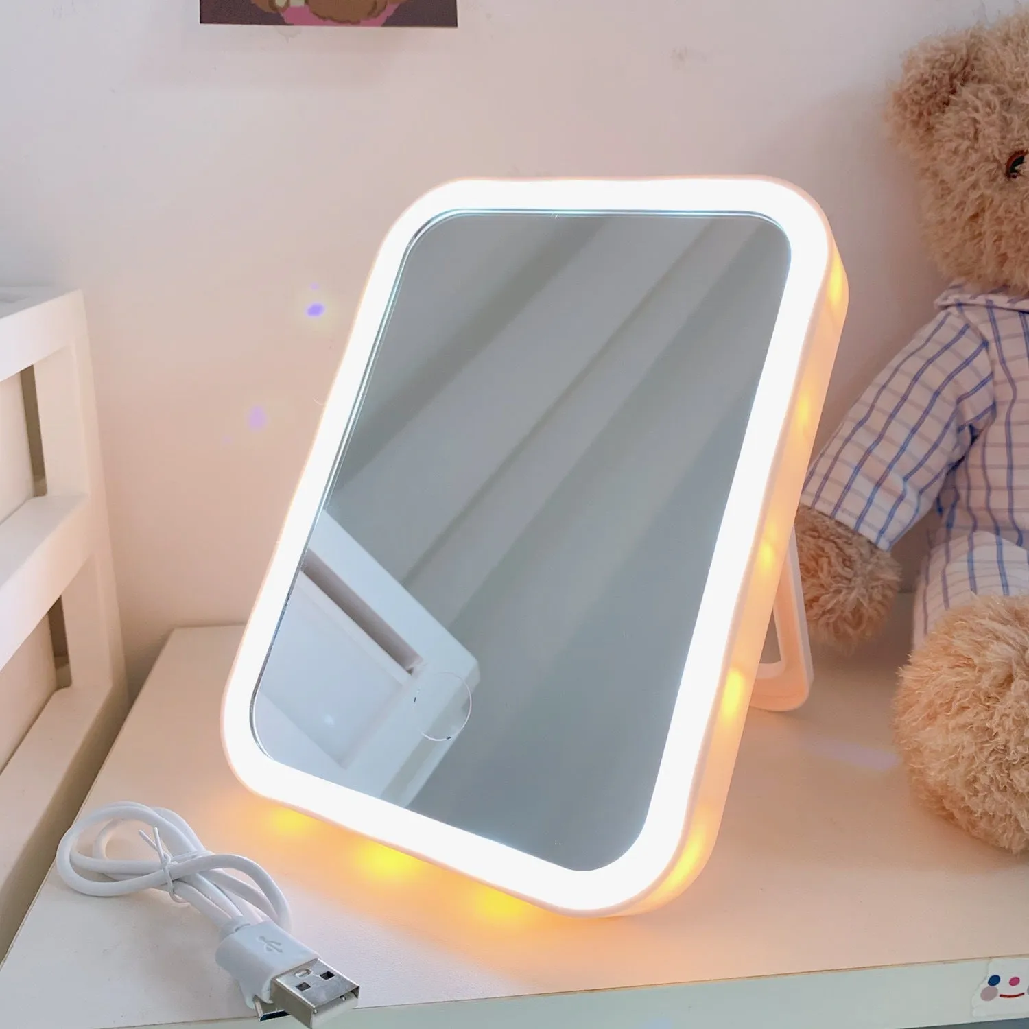 Japan Cute Desktop With Lighted Makeup Mirror