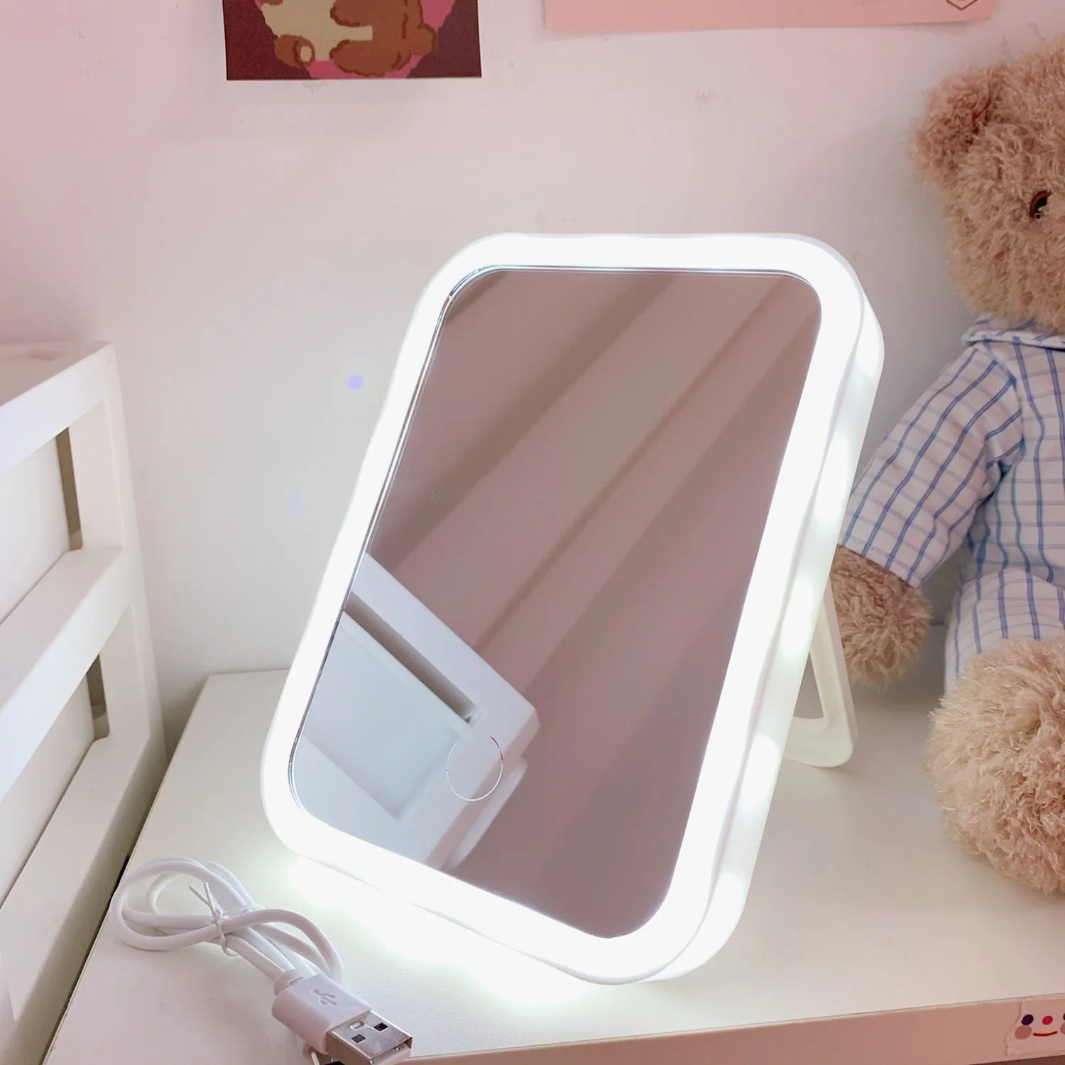 Japan Cute Desktop With Lighted Makeup Mirror